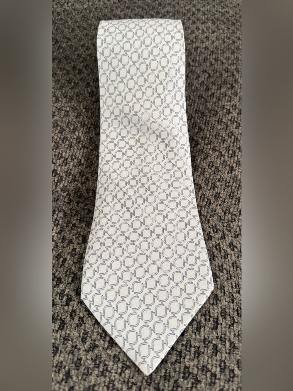 Hermes Paris Mens Silk Tie Grey Silver Interlocking H Geometric France 5274 SA